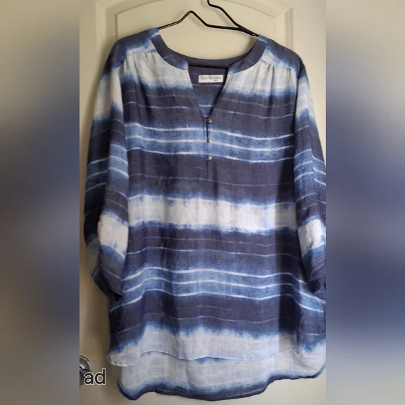 Kim Rogers Blue and White Women's Top Sz 2XL Rayob Poly Casual Trabel Cruise - Picture 2 of 8